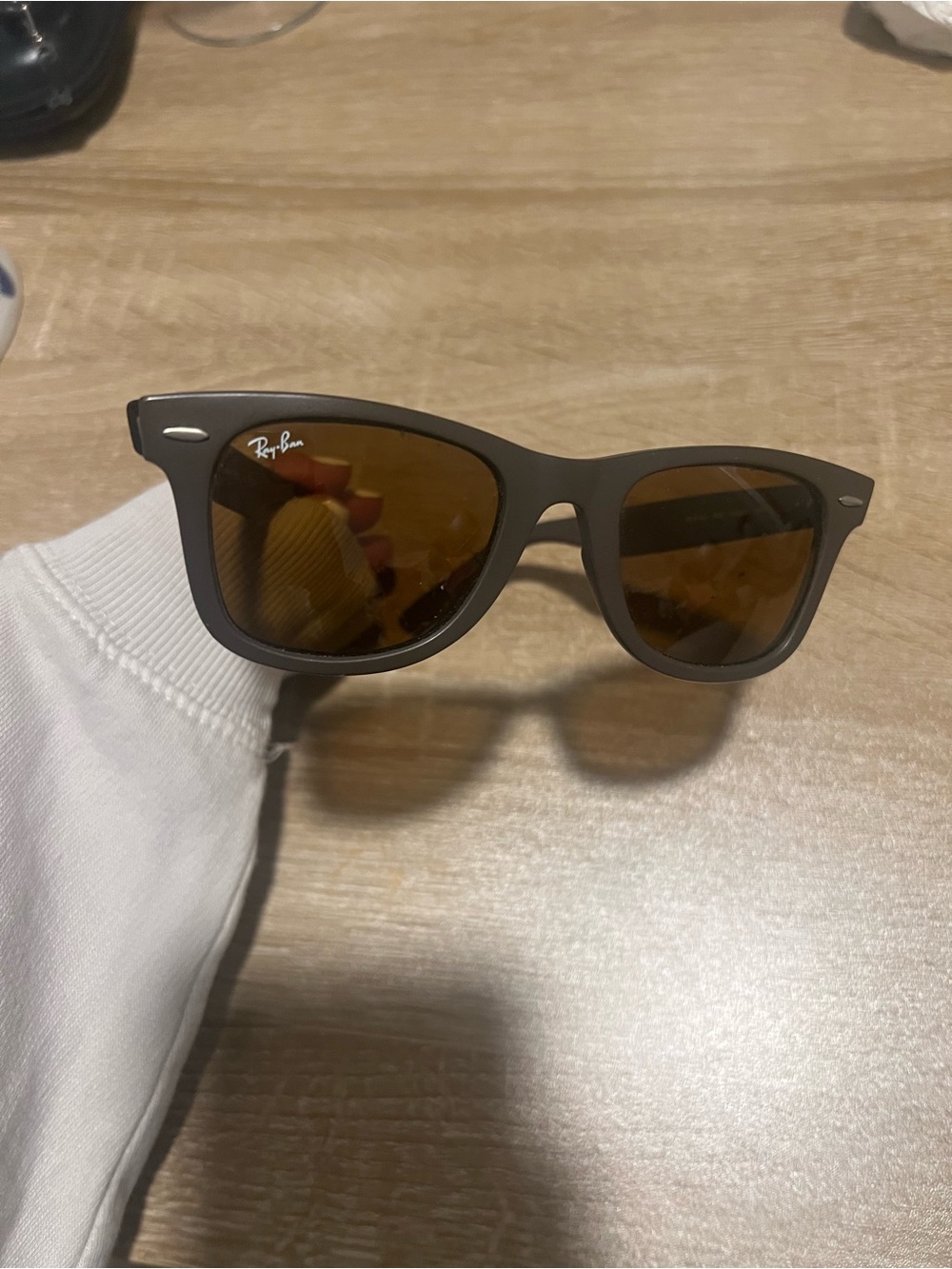 Ray-Ban Brown Wayfarer Sunglasses with Dark Lenses - Picture 2 of 3